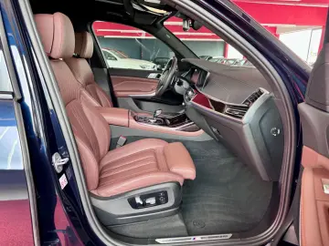 BMW X7 40d M Sport Laser Pano ACC Individual 360 22