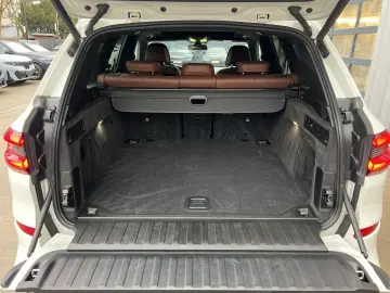 BMW X5 xDrive40d M Sport AHK Laser Pano Standhzg HK