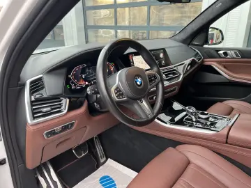 BMW X5 xDrive40d M Sport AHK Laser Pano Standhzg HK