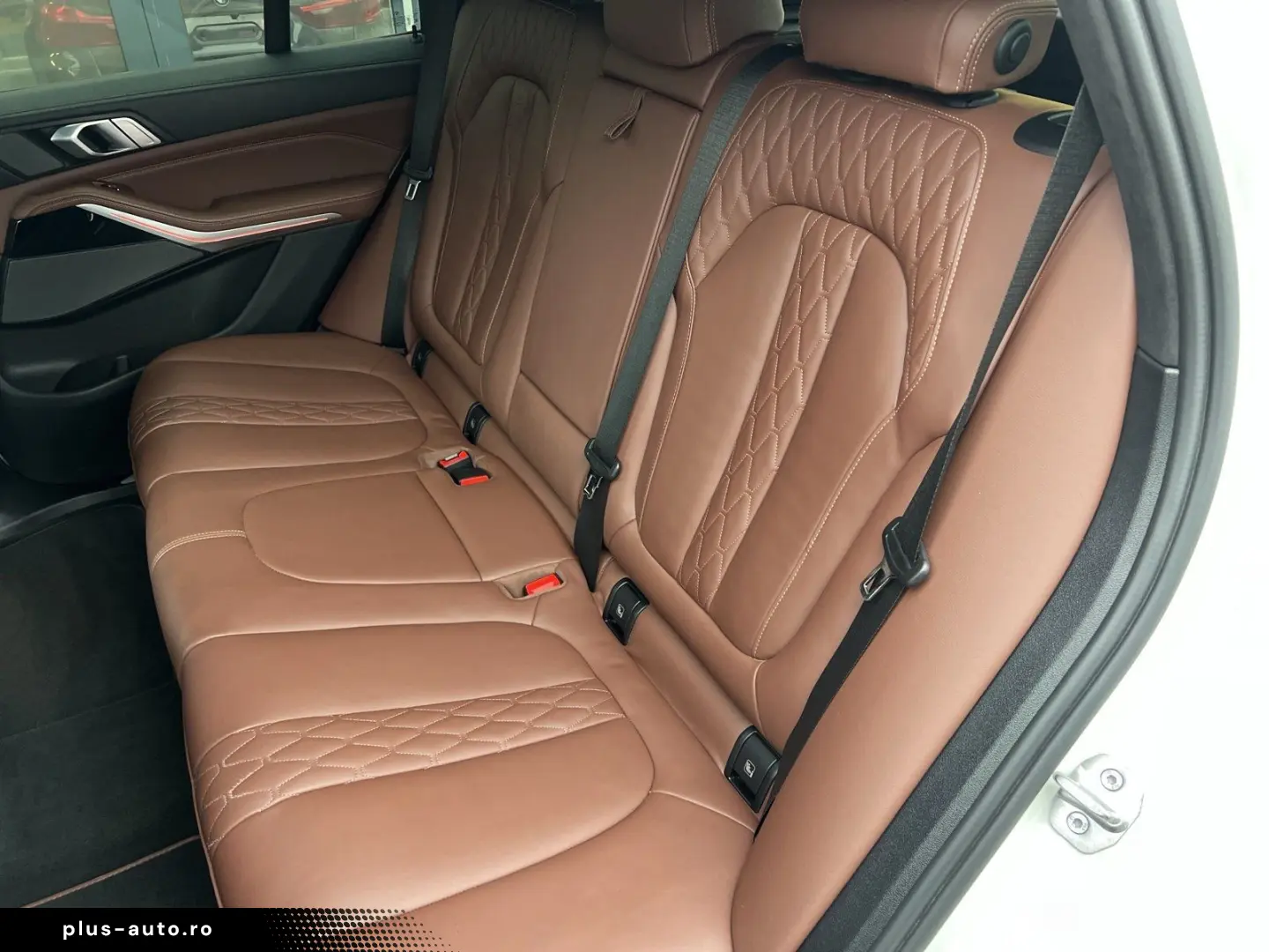 BMW X5 xDrive40d M Sport AHK Laser Pano Standhzg HK