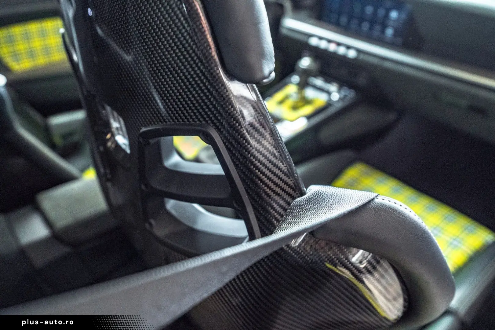PORSCHE 911 GT3RS PTS Lindgrün Weissach PCCB LIFT SONDER
