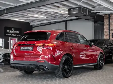 MERCEDES-BENZ GLC450d 4M AMG-LINE NIGHT PANO BURMESTER VOLL