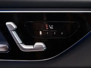 MERCEDES-BENZ GLC450d 4M AMG-LINE NIGHT PANO BURMESTER VOLL
