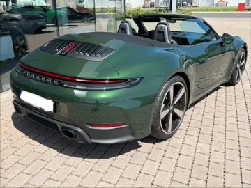 PORSCHE 911 992.2 Carrera Cabrio oak Sportabgas Bose…
