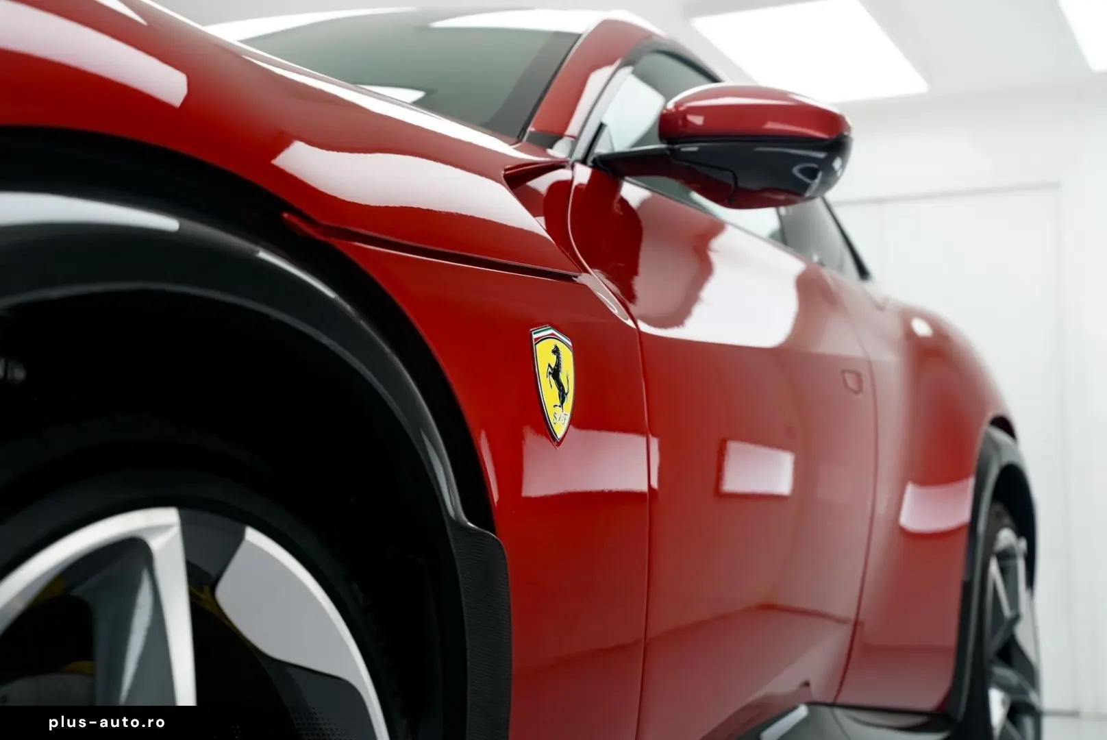 FERRARI Purosangue V12 DCT 4WD