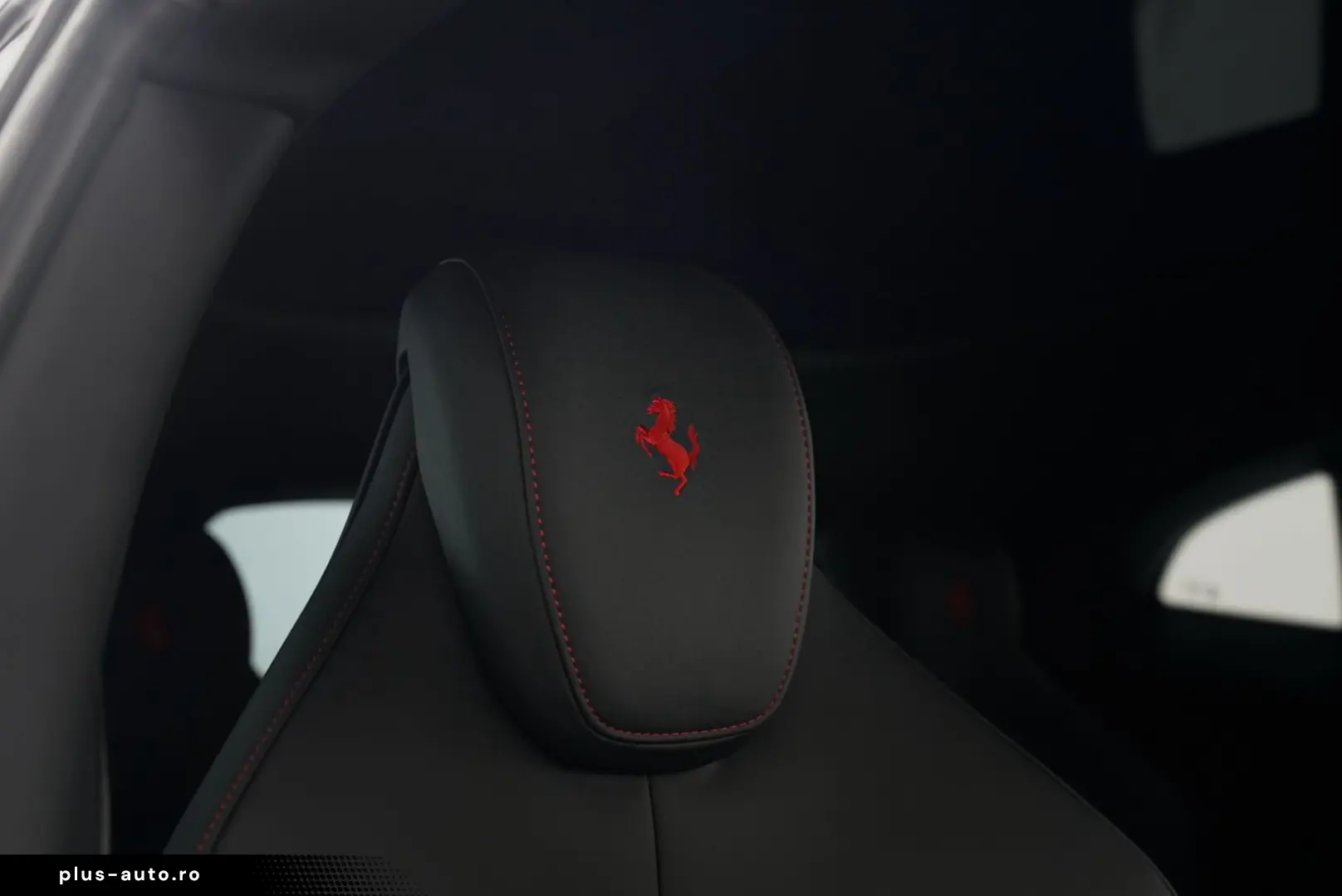 FERRARI Purosangue V12 DCT 4WD