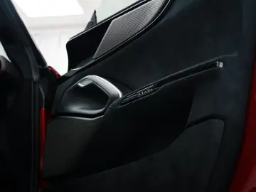 FERRARI Purosangue V12 DCT 4WD