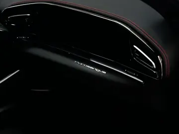 FERRARI Purosangue V12 DCT 4WD