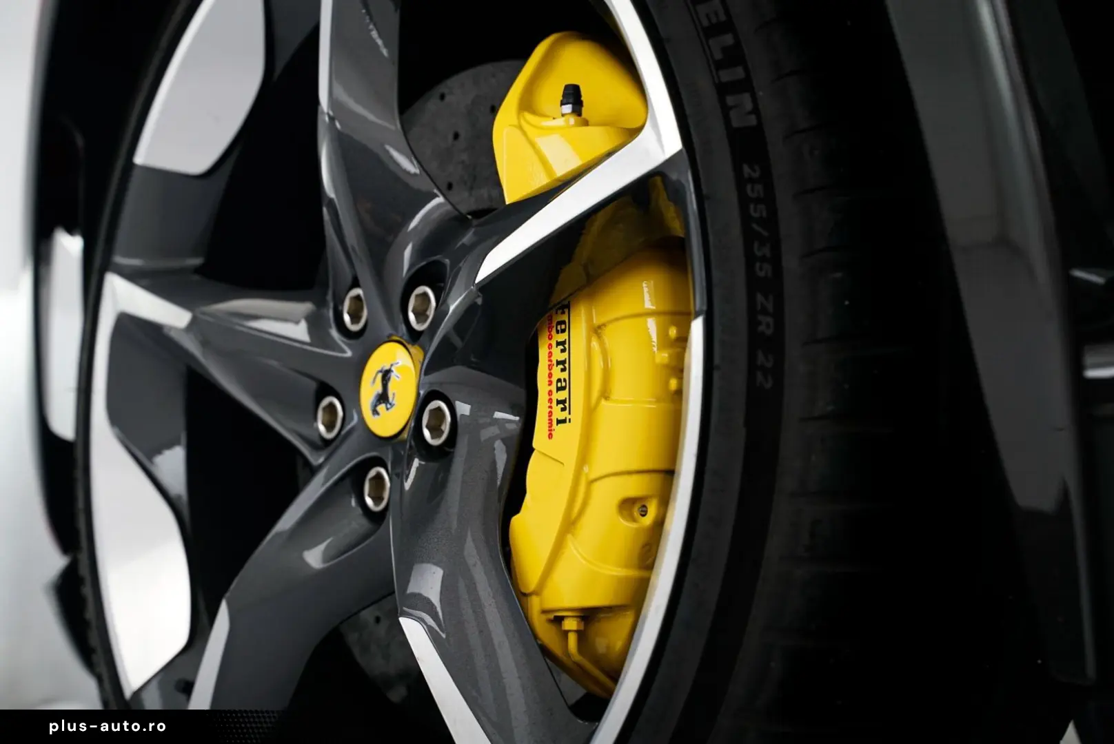 FERRARI Purosangue V12 DCT 4WD
