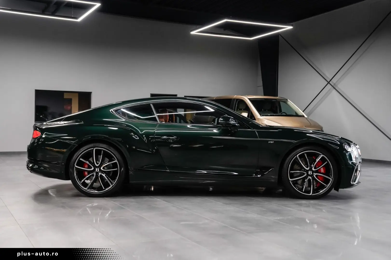 BENTLEY Continental GT V8 Mulliner Blackline-Panorama