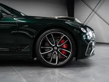 BENTLEY Continental GT V8 Mulliner Blackline-Panorama