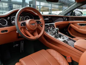 BENTLEY Continental GT V8 Mulliner Blackline-Panorama