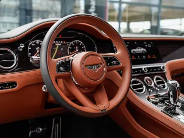 BENTLEY Continental GT V8 Mulliner Blackline-Panorama