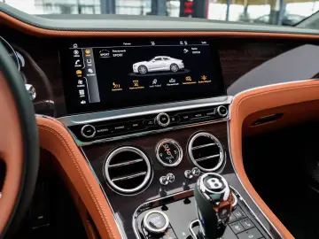 BENTLEY Continental GT V8 Mulliner Blackline-Panorama