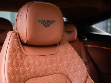 BENTLEY Continental GT V8 Mulliner Blackline-Panorama