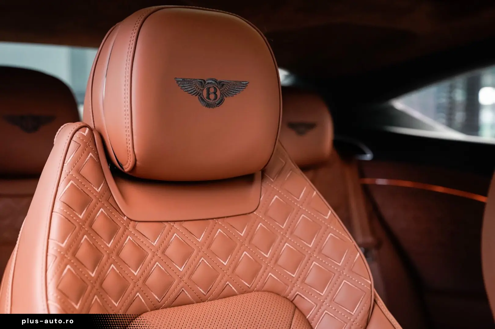 BENTLEY Continental GT V8 Mulliner Blackline-Panorama