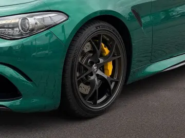 ALFA ROMEO Giulia Quadrifoglio