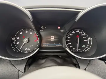 ALFA ROMEO Giulia Quadrifoglio