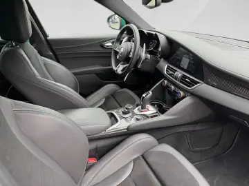 ALFA ROMEO Giulia Quadrifoglio