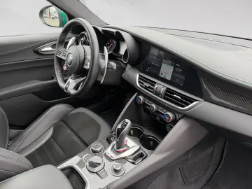 ALFA ROMEO Giulia Quadrifoglio