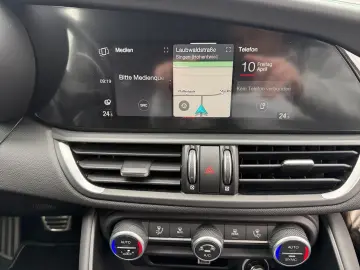 ALFA ROMEO Giulia Quadrifoglio