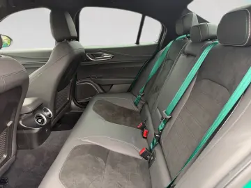 ALFA ROMEO Giulia Quadrifoglio