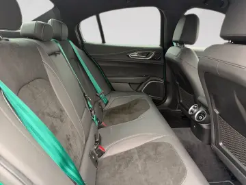 ALFA ROMEO Giulia Quadrifoglio