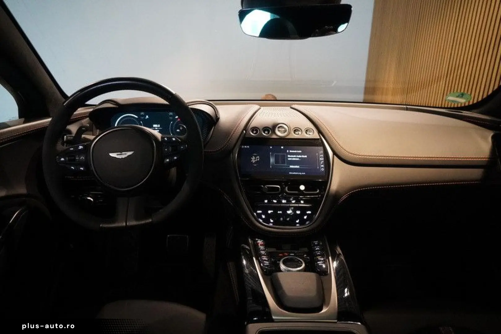 ASTON MARTIN DBX 4.0 V8 U-Frei BRD  Racing Green  23 Zoll