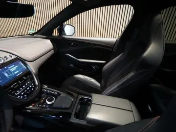 ASTON MARTIN DBX 4.0 V8 U-Frei BRD  Racing Green  23 Zoll