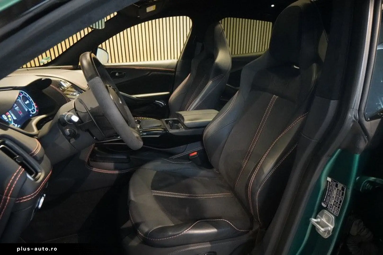 ASTON MARTIN DBX 4.0 V8 U-Frei BRD  Racing Green  23 Zoll