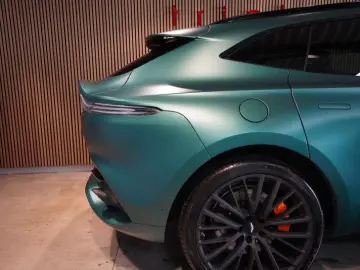 ASTON MARTIN DBX 4.0 V8 U-Frei BRD  Racing Green  23 Zoll