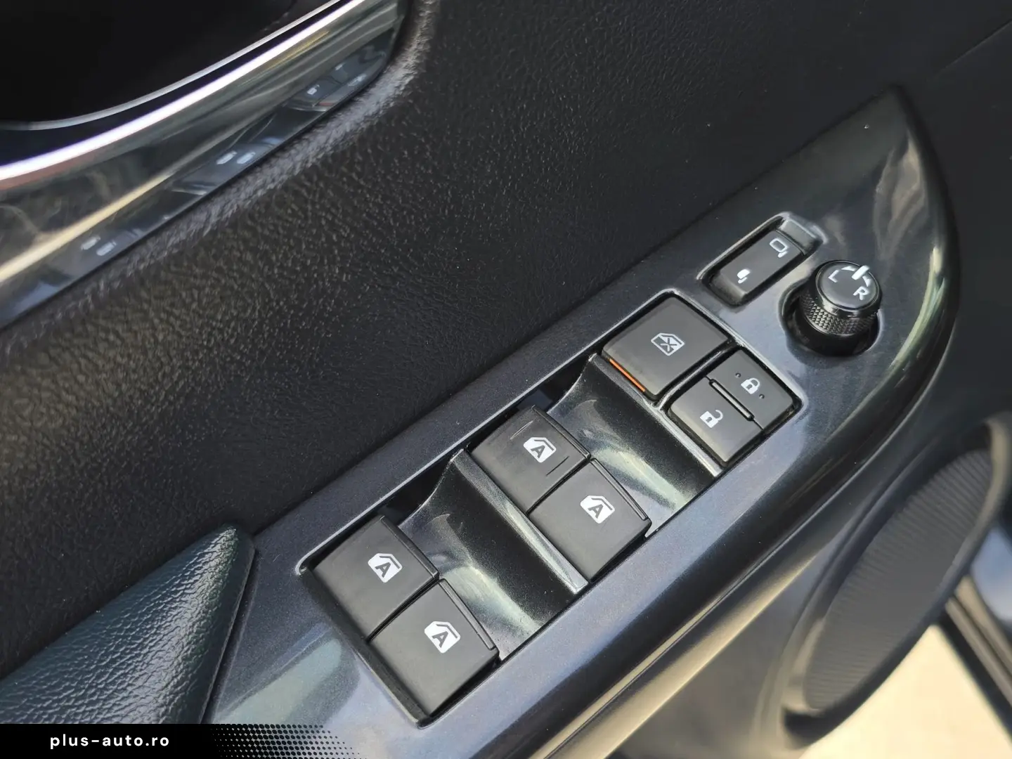 TOYOTA HILUX 2.4D 150CP 4x4 Double Cab Executive