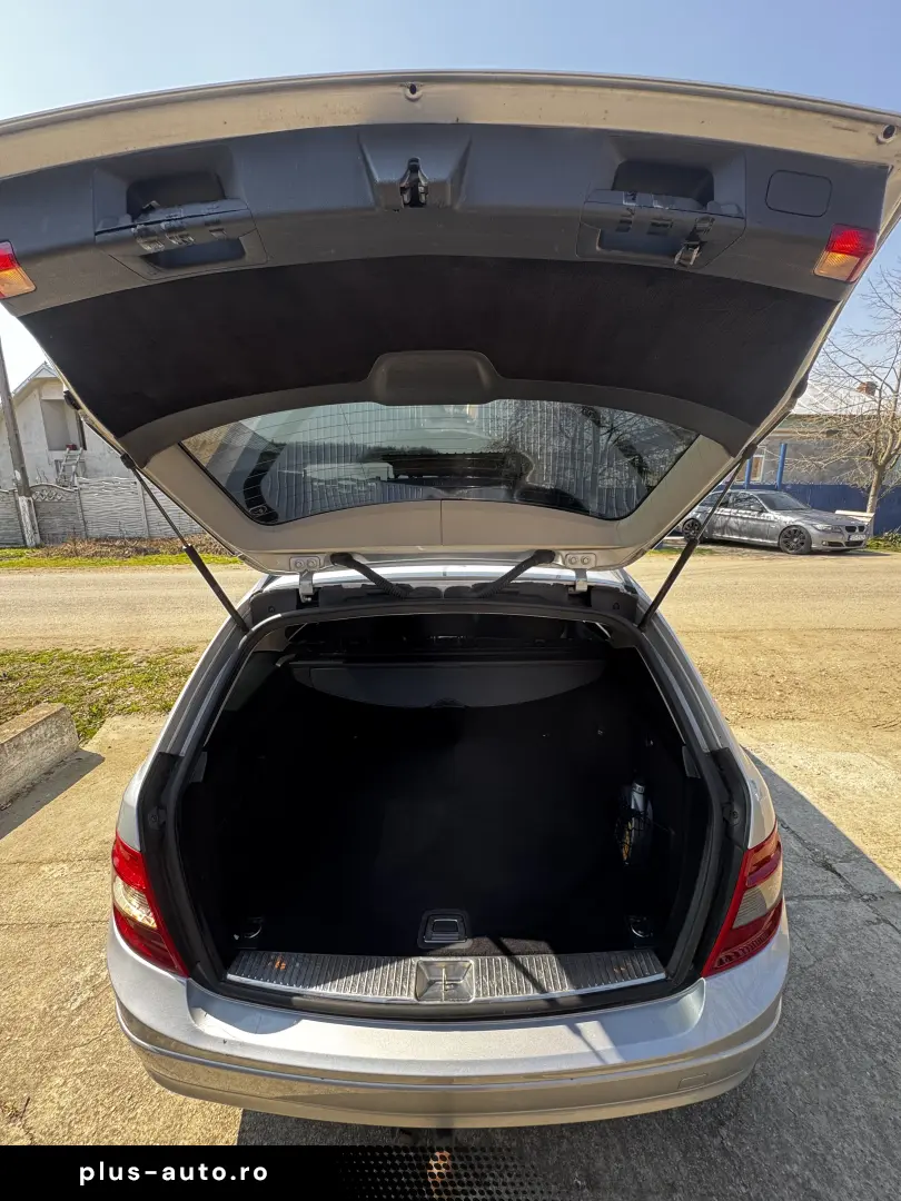 Mercedes-Benz C 220