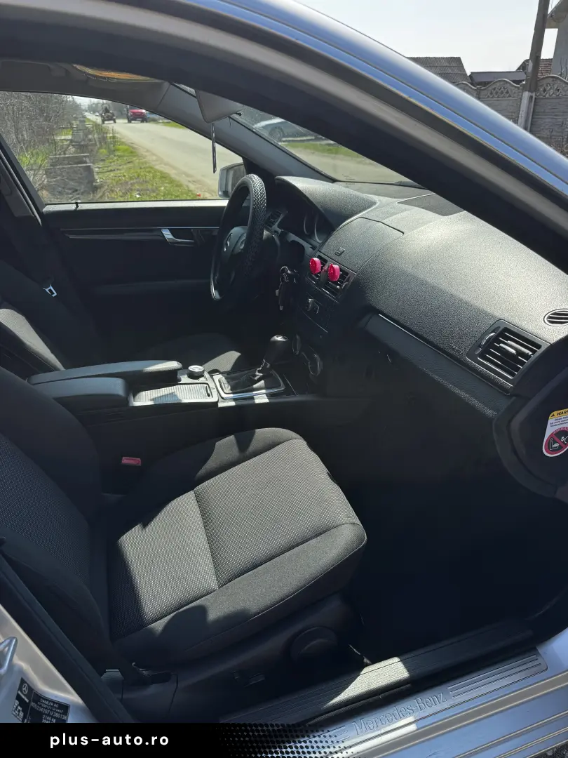 Mercedes-Benz C 220