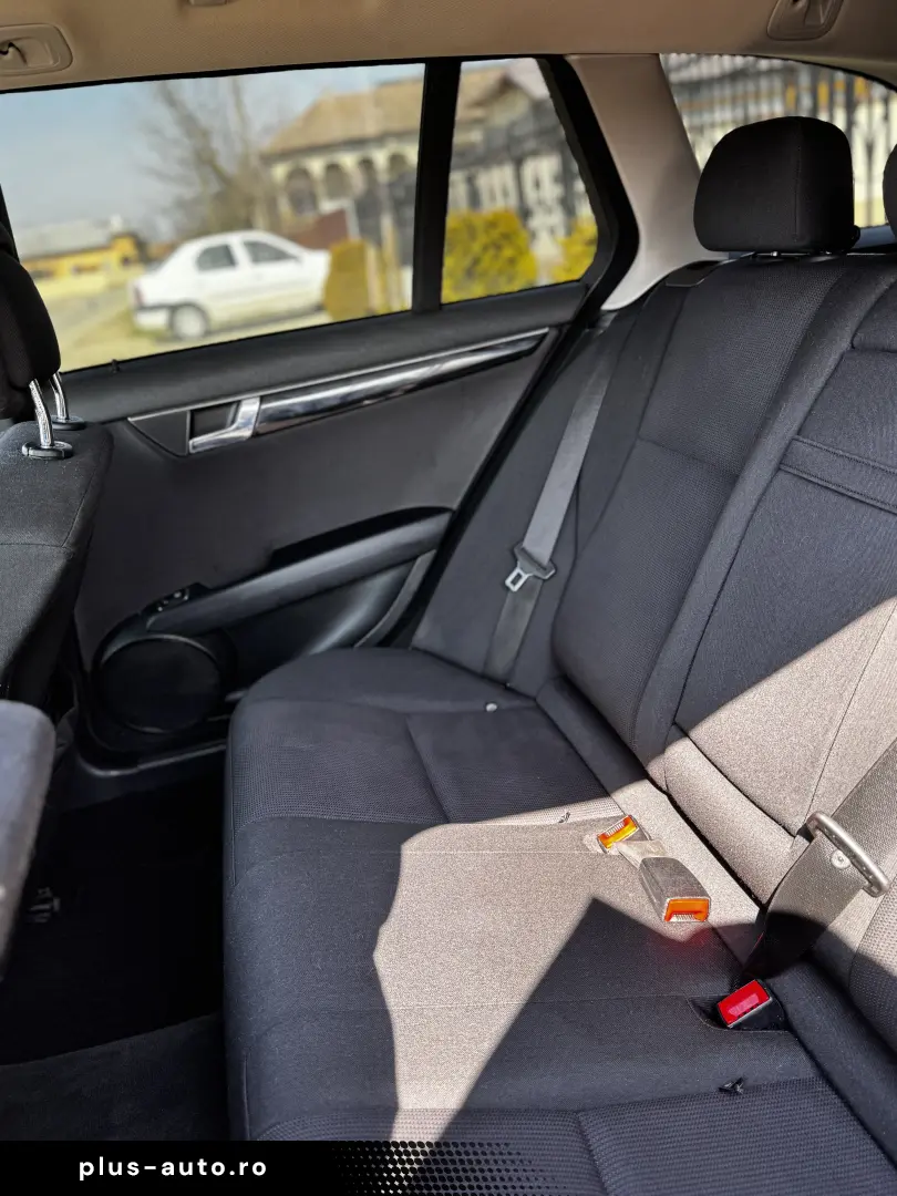 Mercedes-Benz C 220