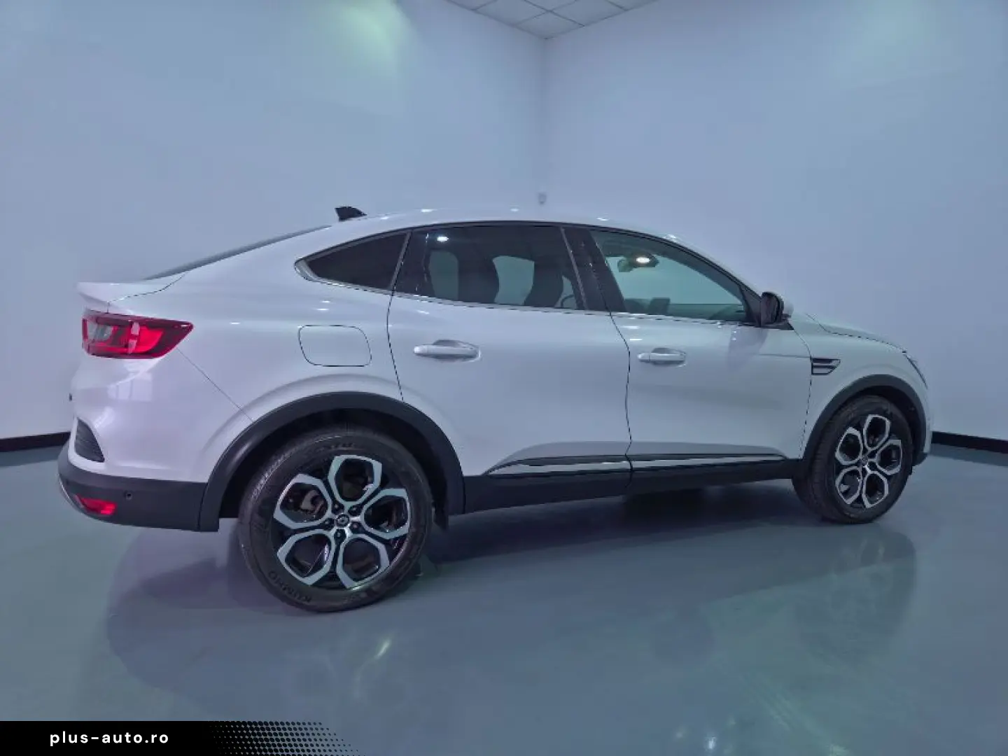 RENAULT ARKANA 1.6 E-Tech 145 techno