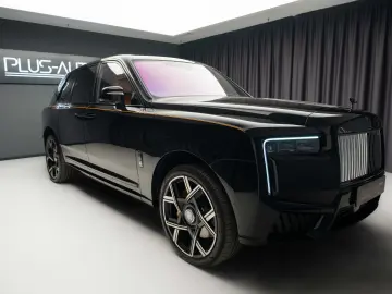 Rolls-Royce Cullinan Black Badge Mandarin
