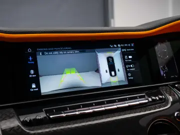 Rolls-Royce Cullinan Black Badge Mandarin