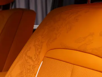 Rolls-Royce Cullinan Black Badge Mandarin