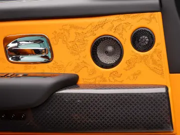 Rolls-Royce Cullinan Black Badge Mandarin