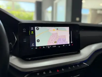 SKODA Octavia Combi Clever ACC KAMERA MASSAGE CARPLAY
