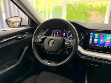 SKODA Octavia Combi Clever ACC KAMERA MASSAGE CARPLAY