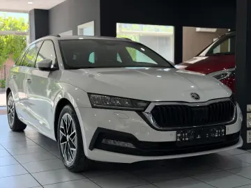 SKODA Octavia Combi Clever ACC KAMERA MASSAGE CARPLAY