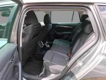 SKODA Octavia Combi 2.0 TDI Style 4x4 APP DAB AHK VIRT
