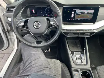 SKODA Octavia DSG Style 4x4 PANO KEYLESS VIRTUAL