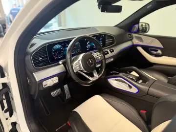 MERCEDES-BENZ GLE 300 d 4Matic AMG  PANO   LIFT   BURM