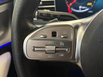MERCEDES-BENZ GLE 300 d 4Matic AMG  PANO   LIFT   BURM