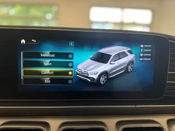 MERCEDES-BENZ GLE 300 d 4Matic AMG  PANO   LIFT   BURM