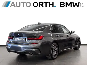 BMW 320d Limousine AUT. M-SPORT NAVI KAMERA