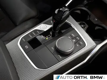 BMW 320d Limousine AUT. M-SPORT NAVI KAMERA